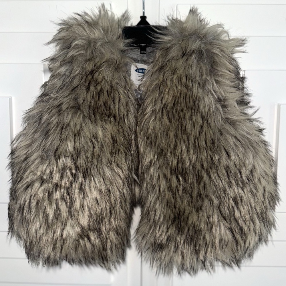 Old Navy Girls Neutral Faux Fur Vest 12-28 months